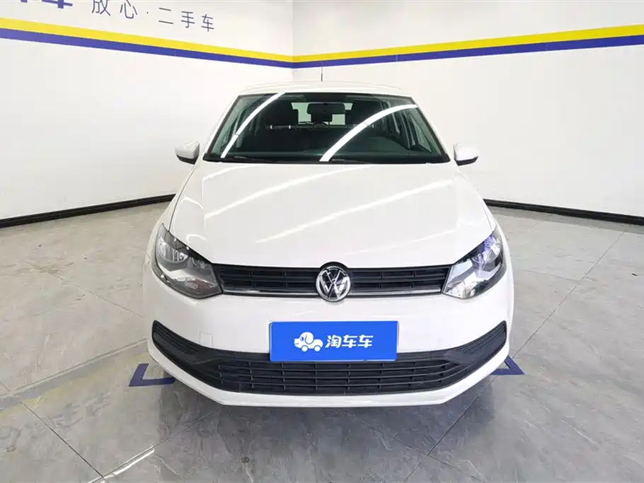 Volkswagen Polo 2016 1.4L Automatic Trend фото 2