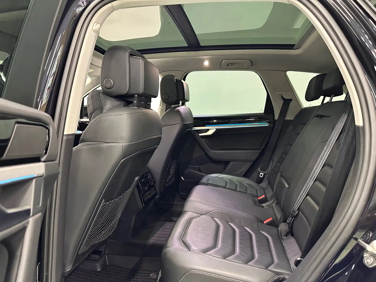 Фото 25 - Volkswagen Touareg