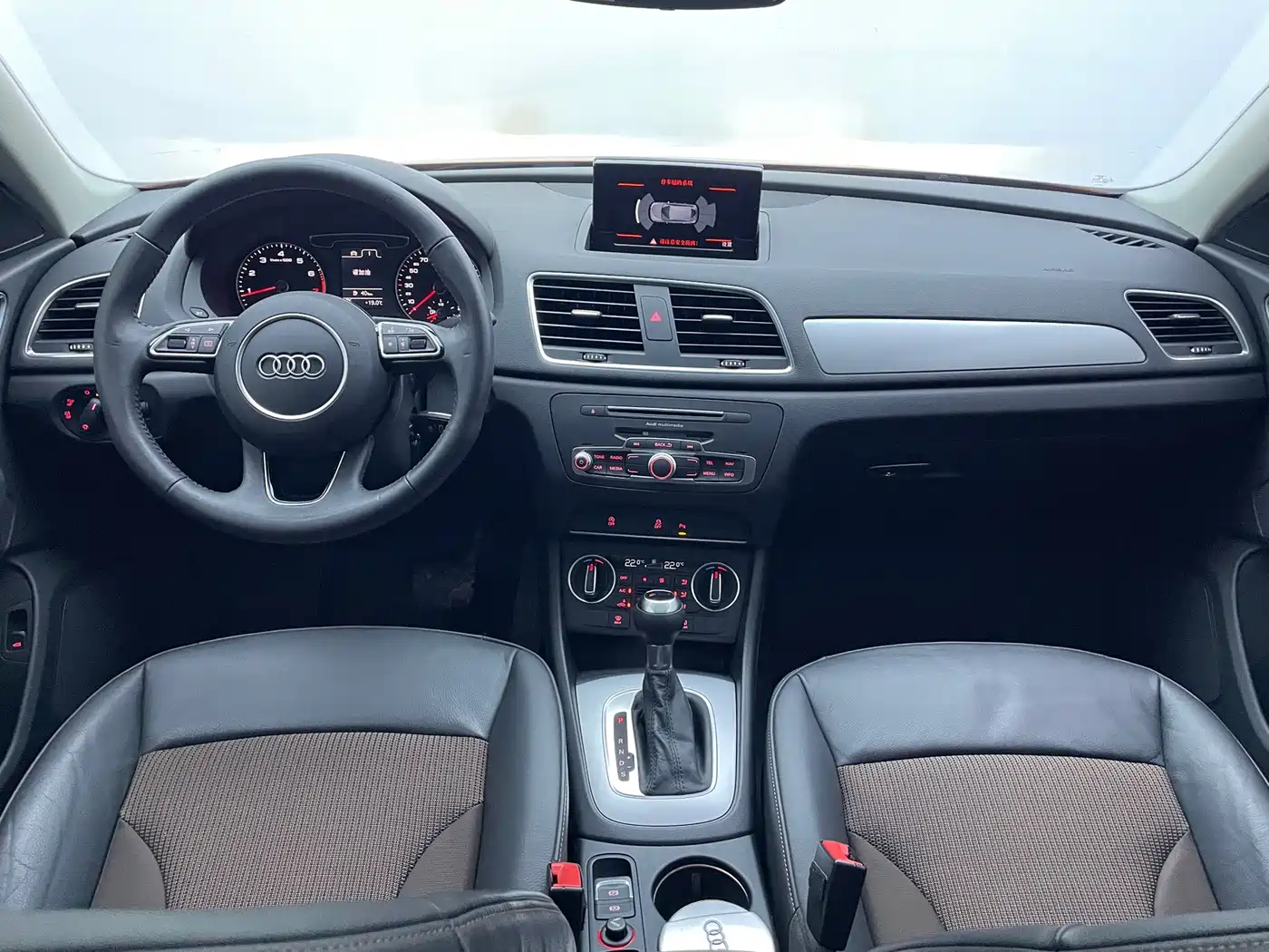 Photo 9 - Audi Q3