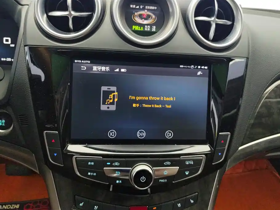 BYD Tang New Energy 2017 2.0T Tang 100 фото 13