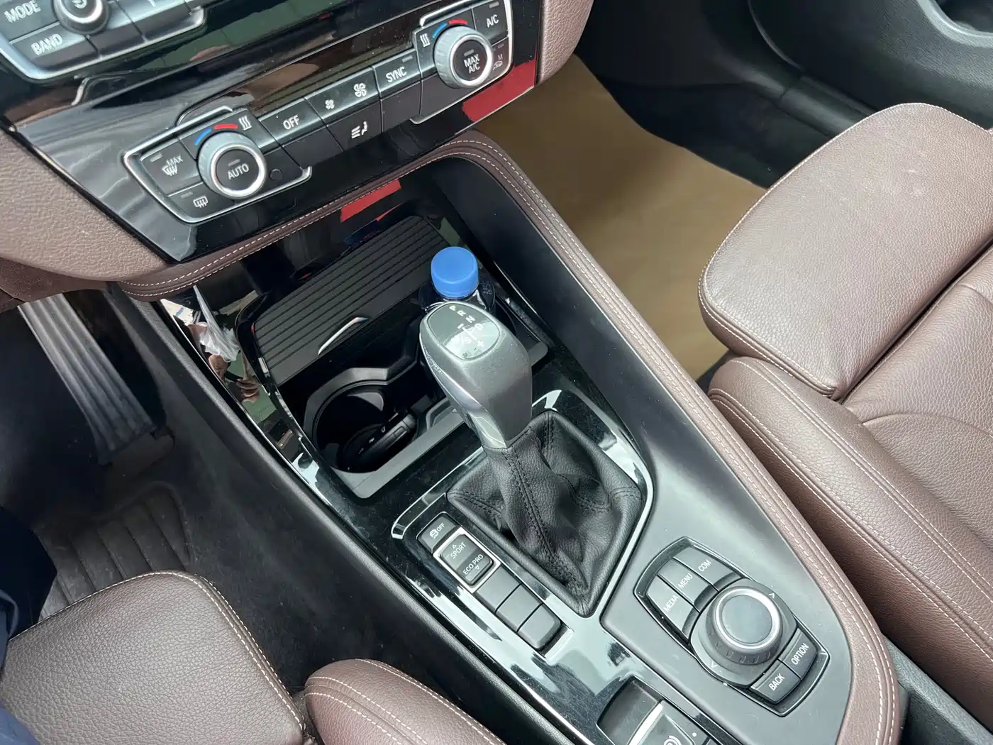BMW X1 2018 sDrive18Li Premium Model фото 18