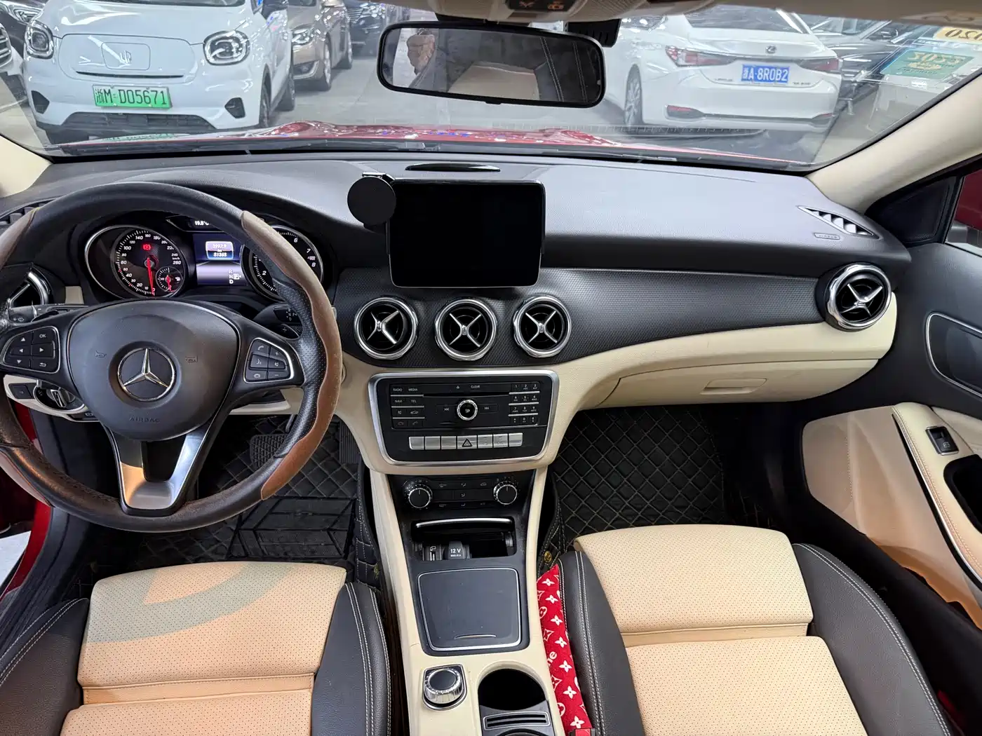 Mercedes-Benz GLA 2017 GLA 200 Dynamic фото 7