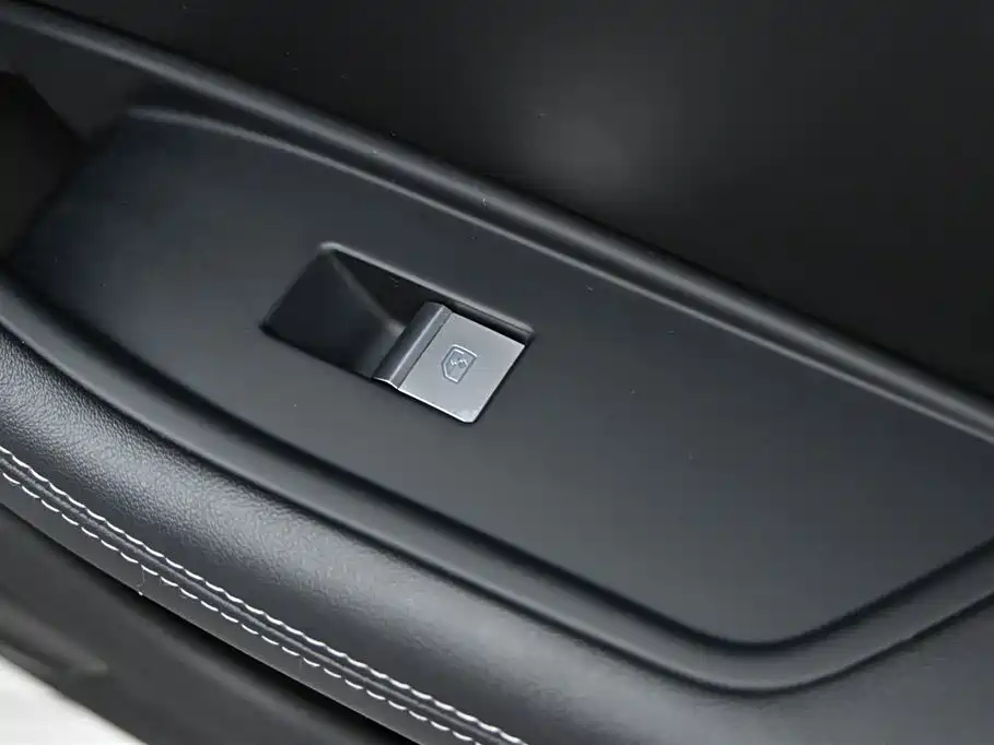 Audi A4L 2024 40 TFSI Luxury Dynamic фото 30