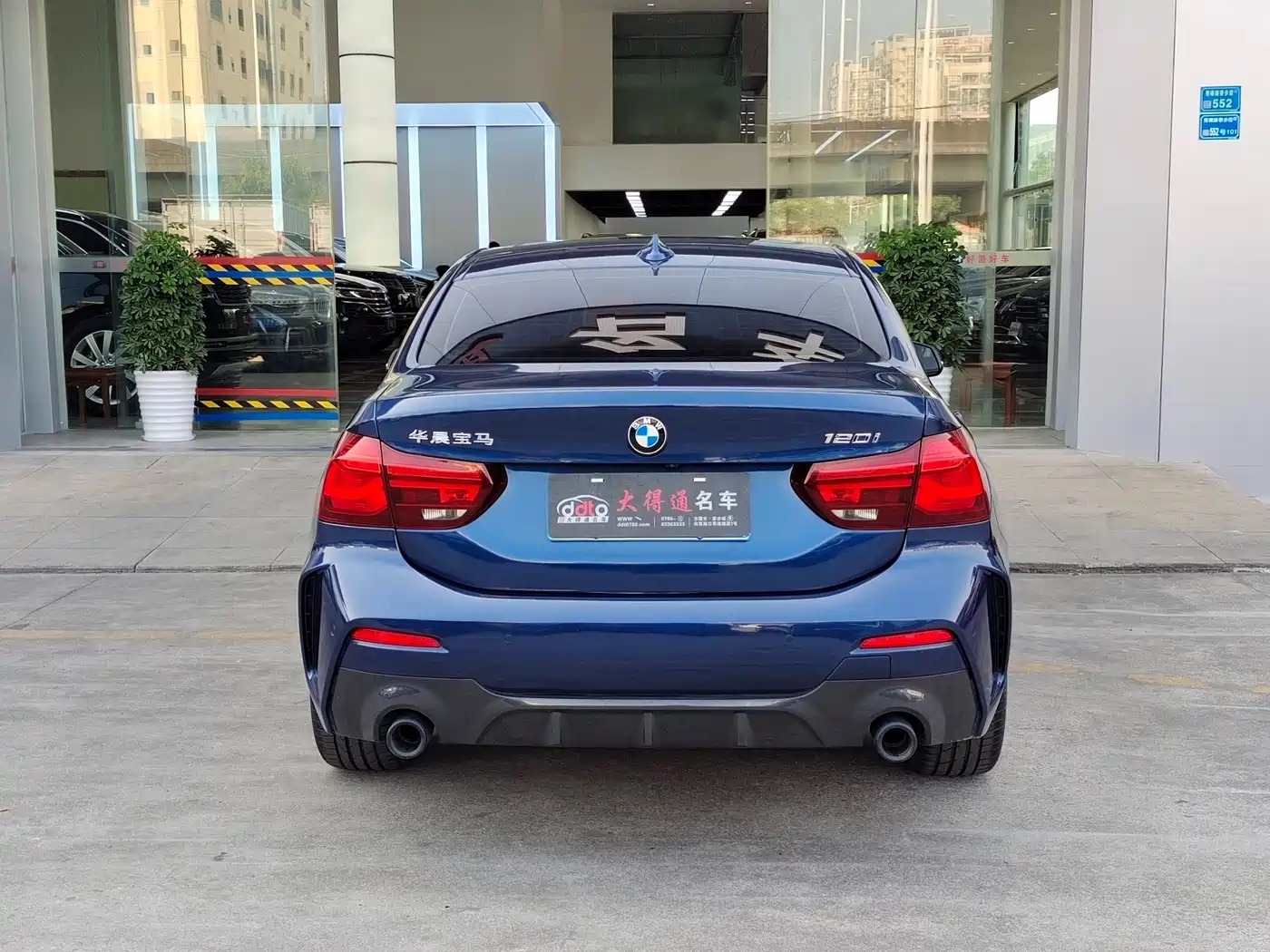 BMW 1 SERIES