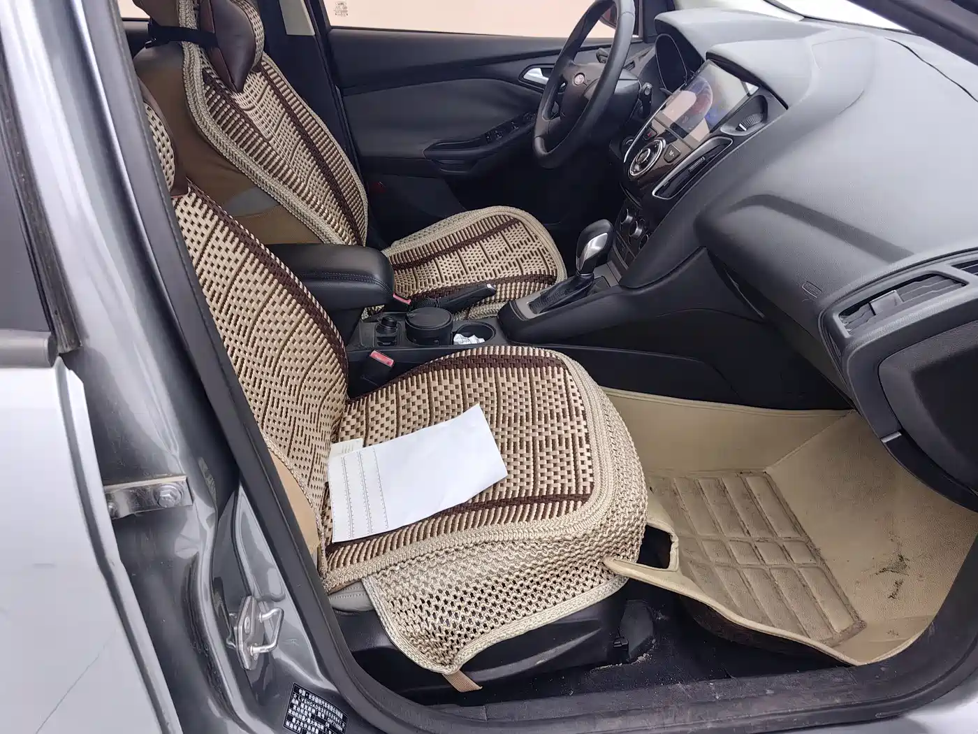 Ford Focus 2012 Hatchback 1.6L Automatic Comfort фото 10