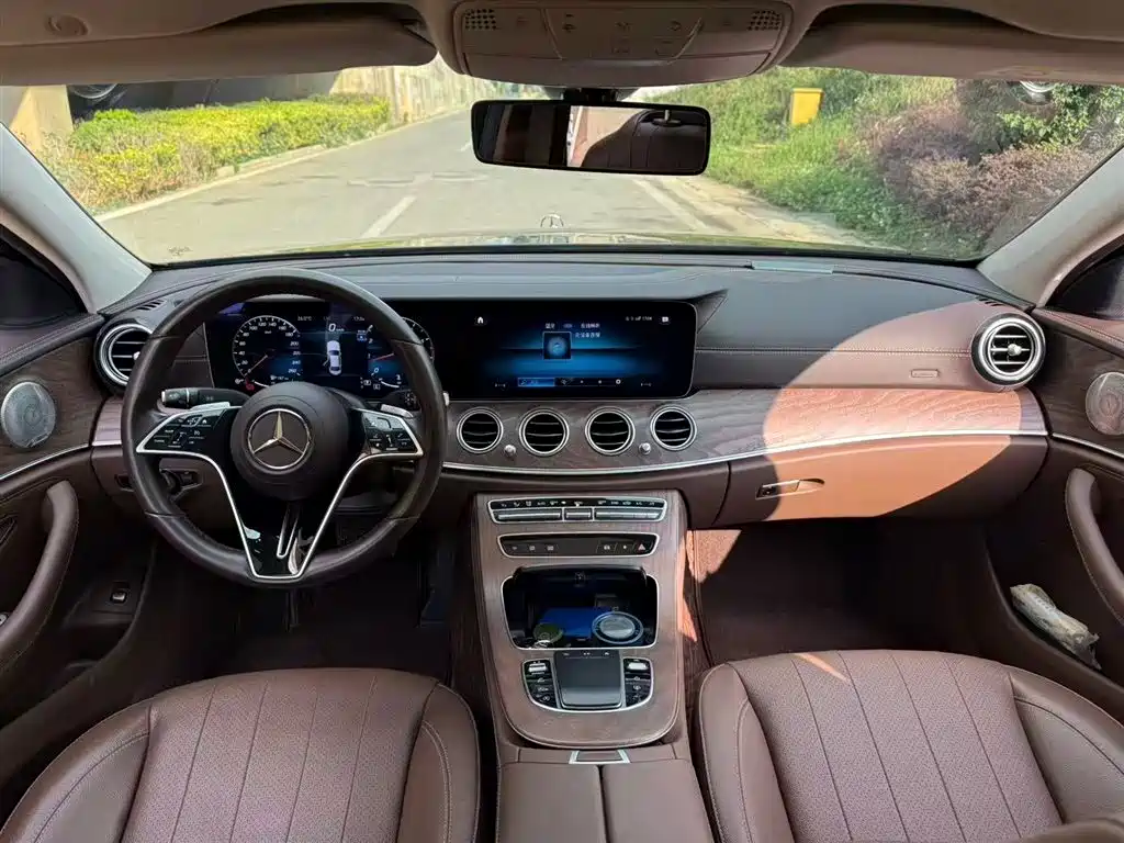 Mercedes-Benz E-Class 2023 E 300 L Luxury фото 5