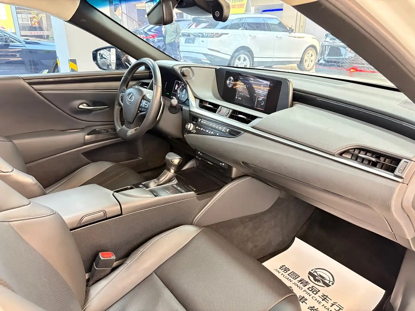Lexus ES 2020 200 Excellence фото 16