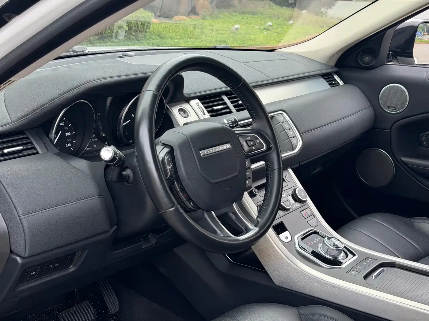 Land Rover Range Rover Evoque 2016 2.0T SE ZhiYao фото 8