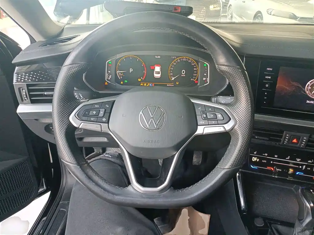 Volkswagen Passat 2022 330TSI Elite Edition фото 11