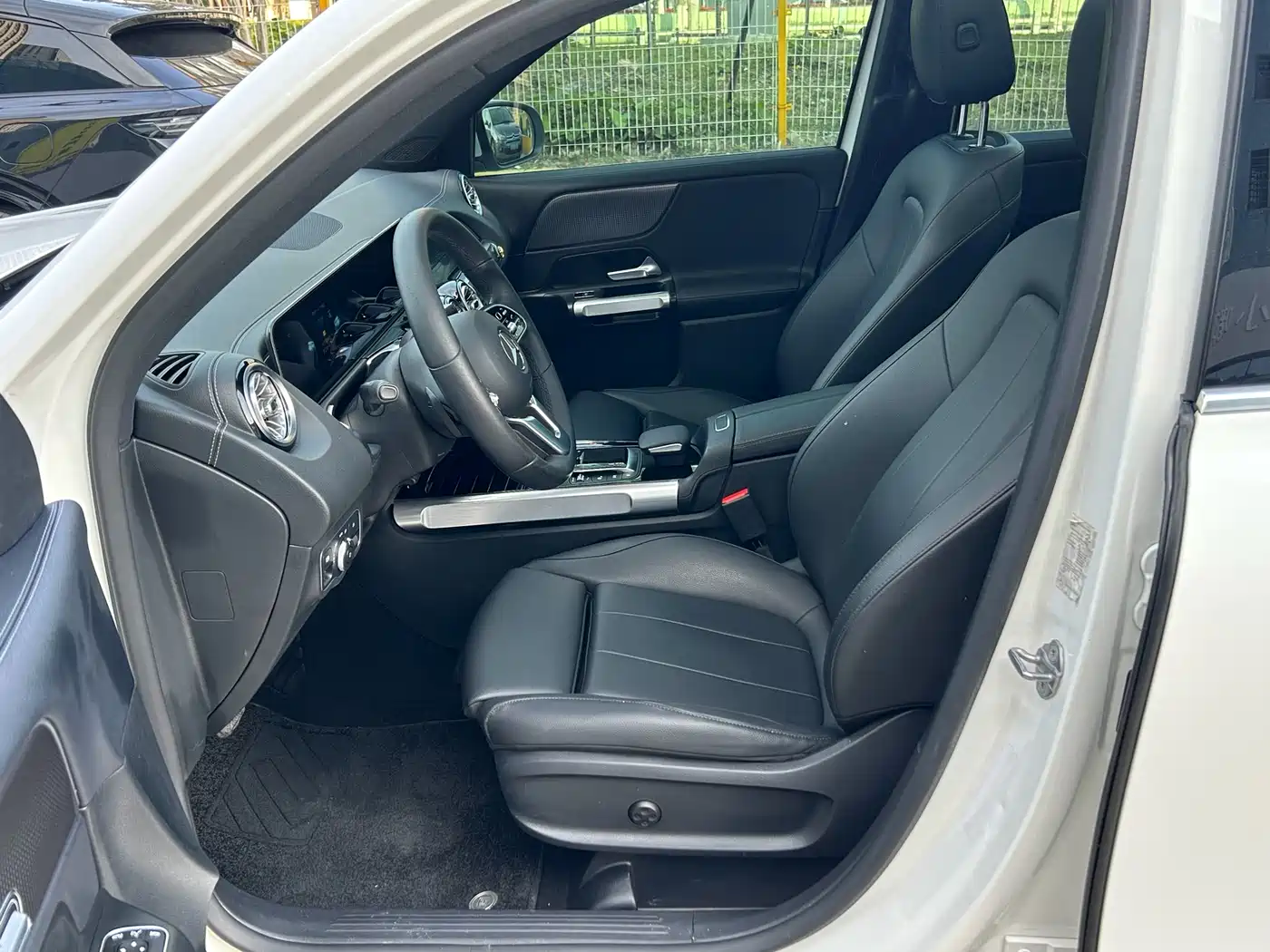 Mercedes-Benz GLB 2020 Facelift GLB 200 Dynamic фото 14
