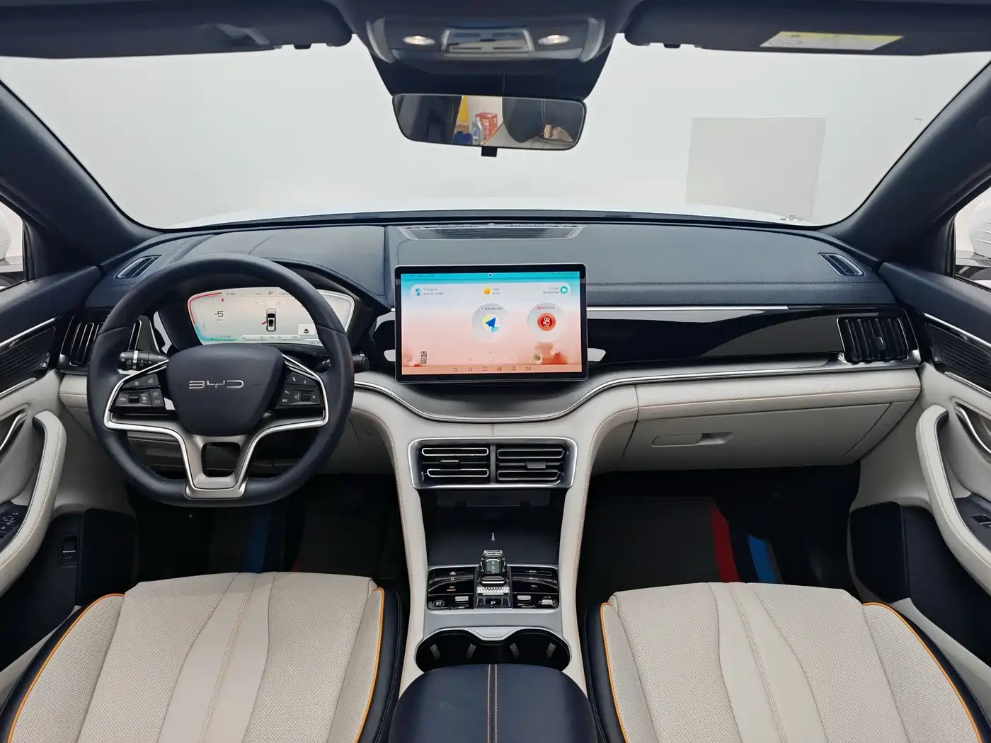 BYD Song PLUS PHEV 2024 Glory Edition DM-i 110km Flagship PLUS фото 15