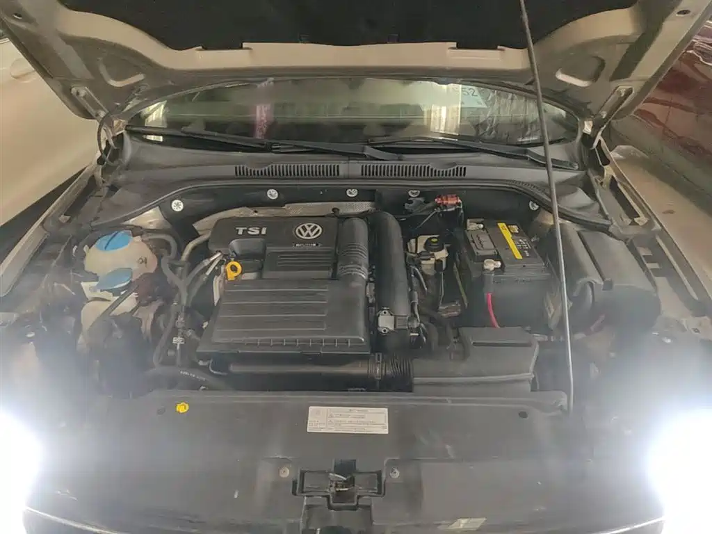 Volkswagen Sagitar 2017 230TSI Automatic Comfort фото 20