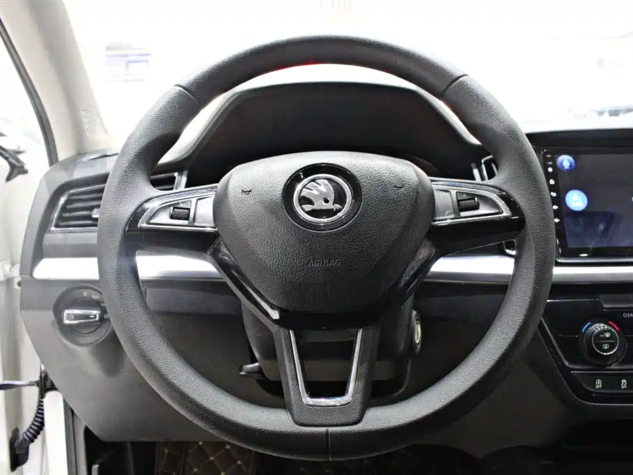 Škoda Kamiq 2021 1.5L Auto Comfort Edition фото 6
