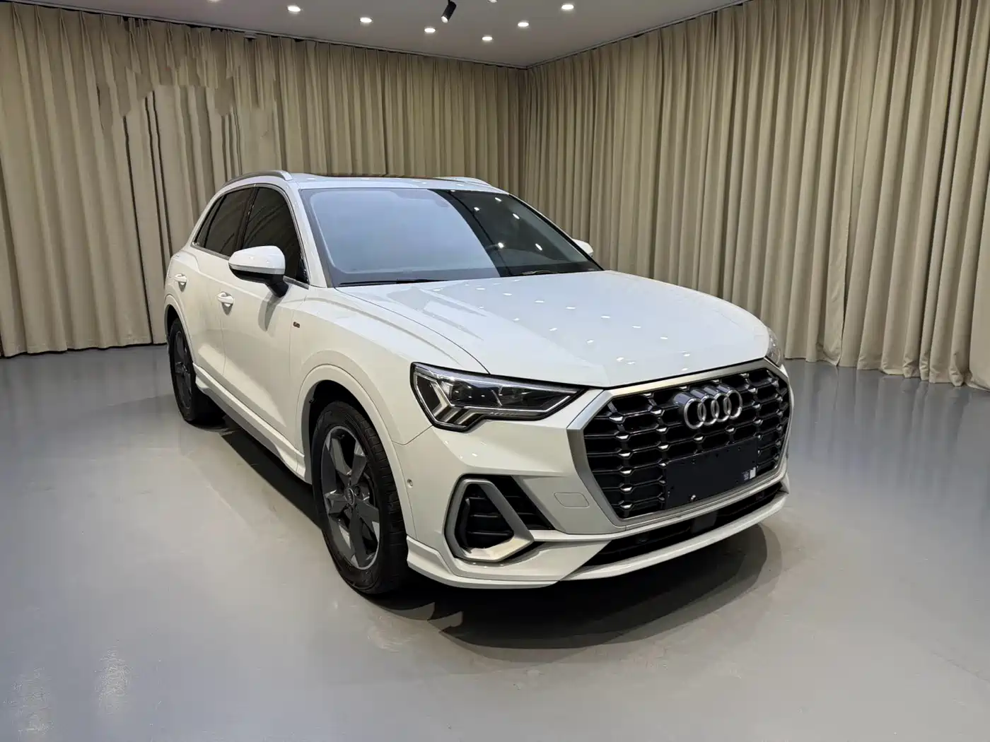 Audi Q3 2023 35 TFSI Fashion Dynamic (1.4T) фото 3