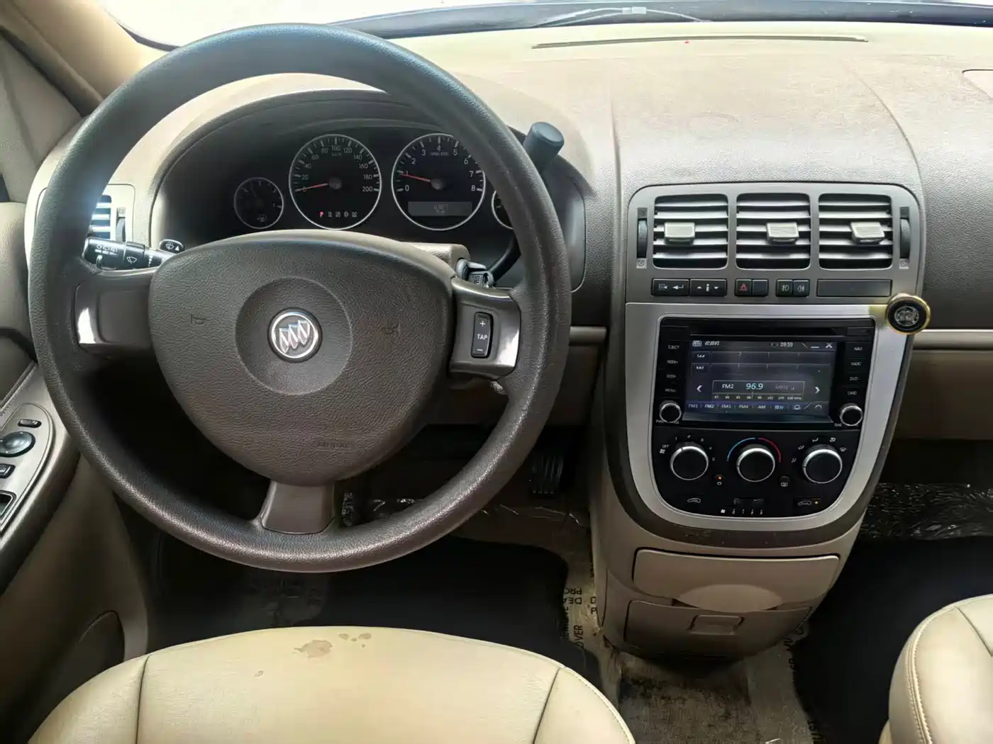 Buick GL8 2011 2.4L CT Comfort Edition фото 13