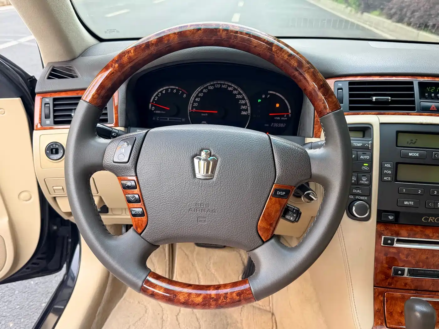 Toyota Crown 2005 Model 2.5L Royal фото 14