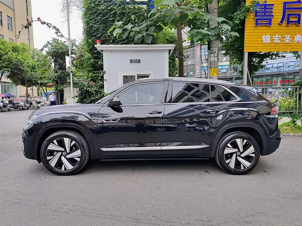 Volkswagen Teramont 2024 Teramont X 380TSI 4WD Premium Luxury Edition фото 3