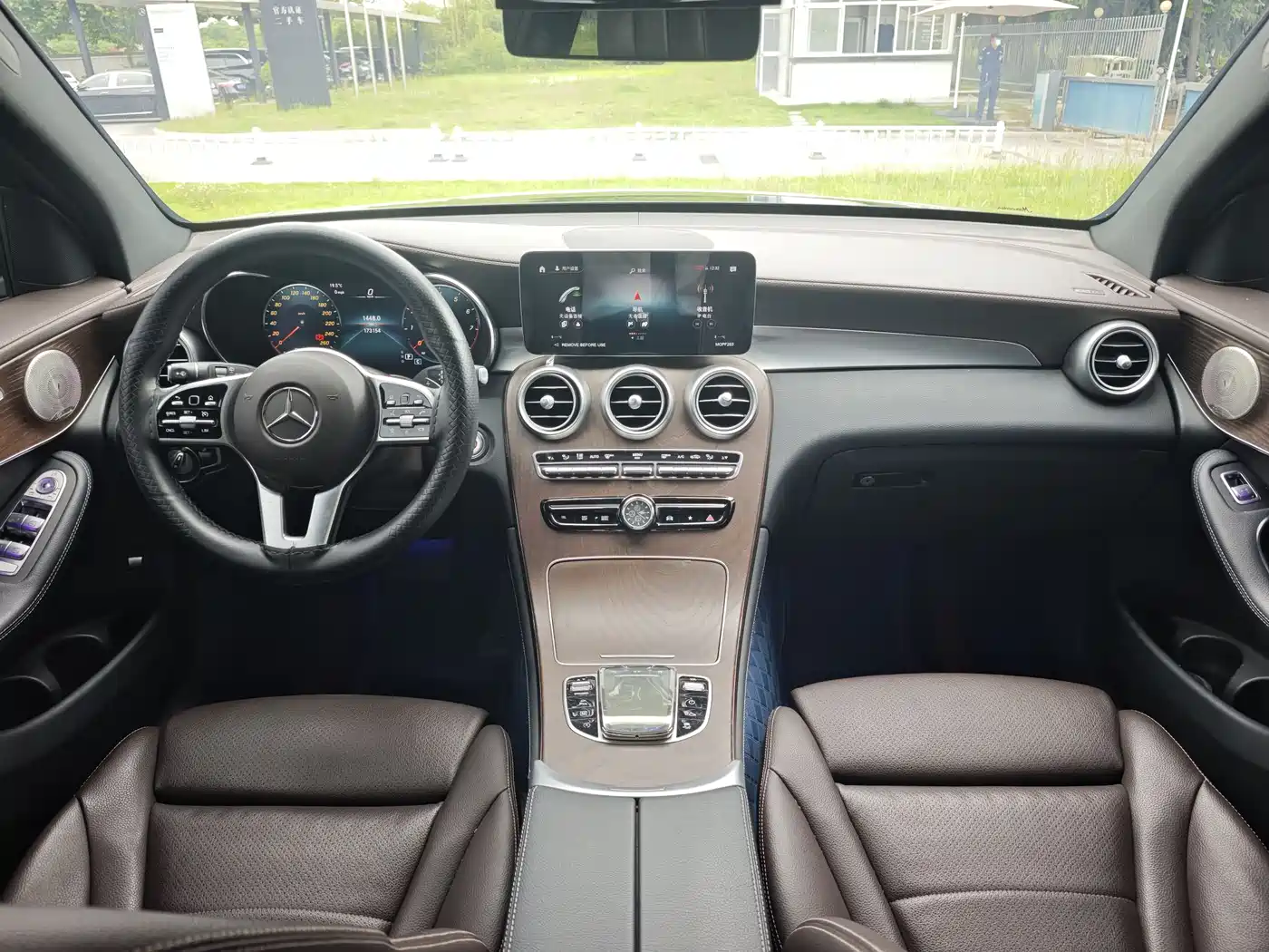 Mercedes-Benz GLC 2022 Model GLC 300 L 4MATIC Dynamic Edition фото 15