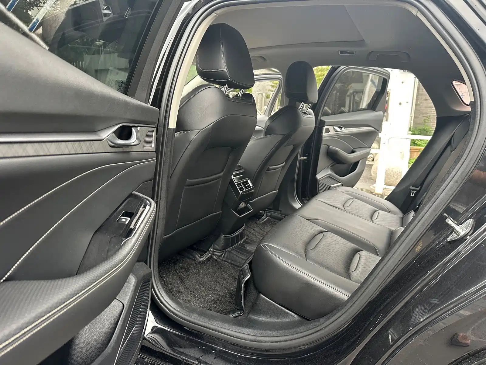 Фото 6 - Geely Preface