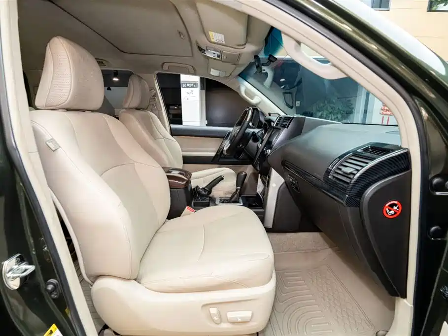 Toyota Prado 2010 4.0L Automatic TX-L фото 10