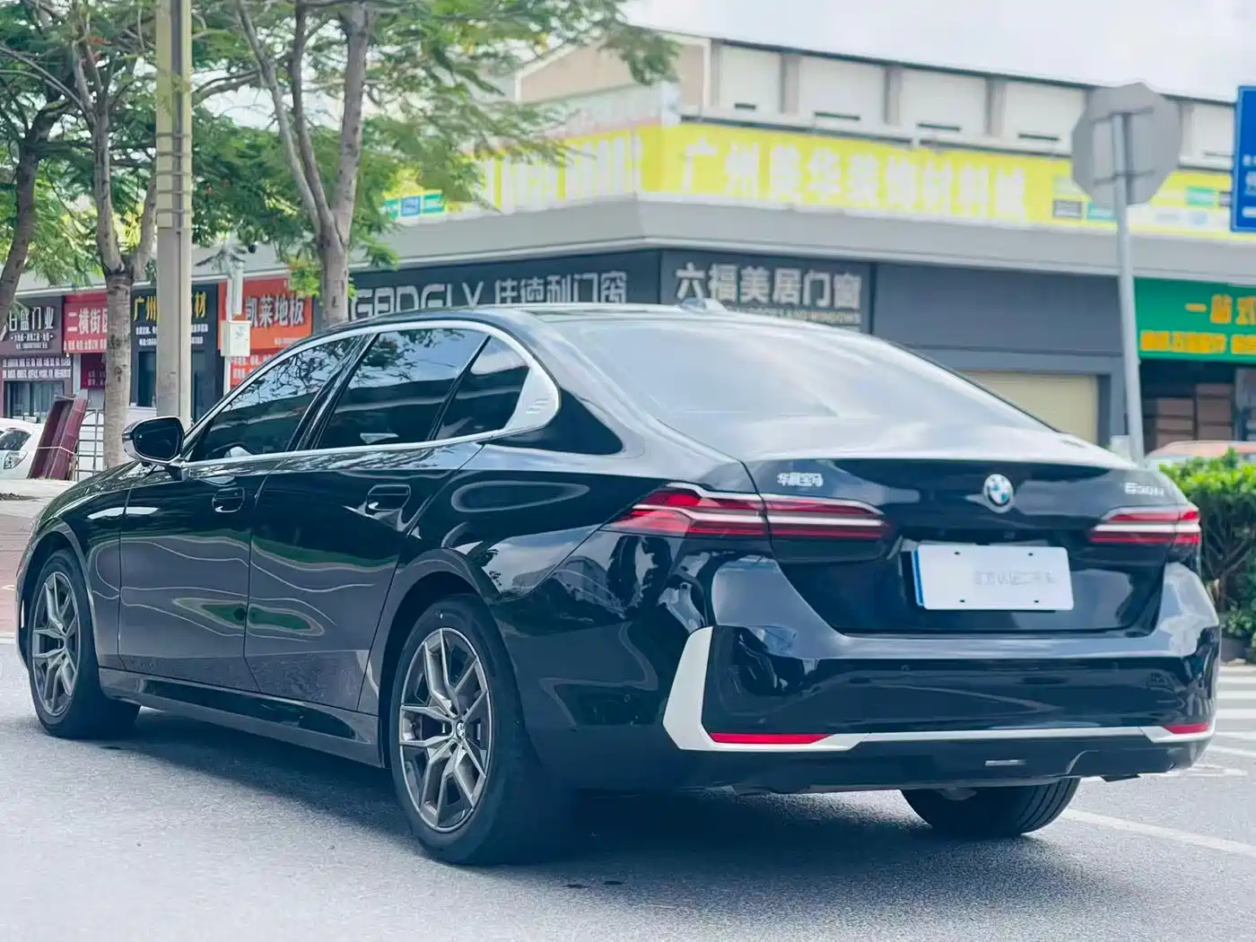 BMW 5-SERIES