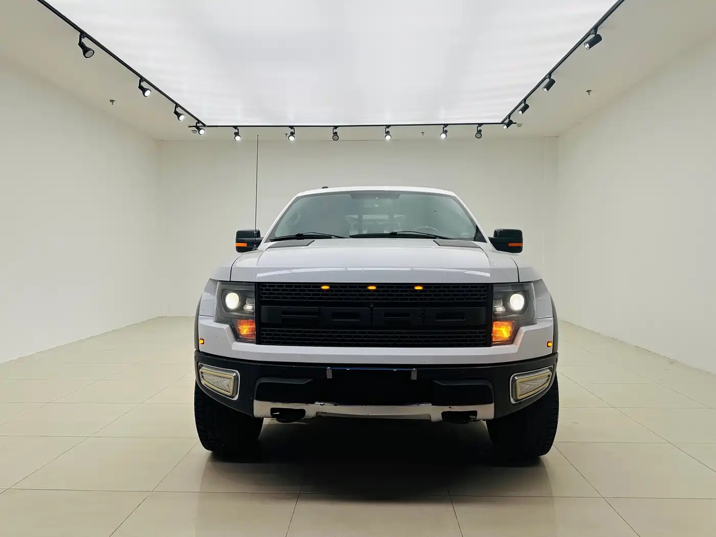 Ford F-150 Raptor 2014 6.2L US Version фото 2