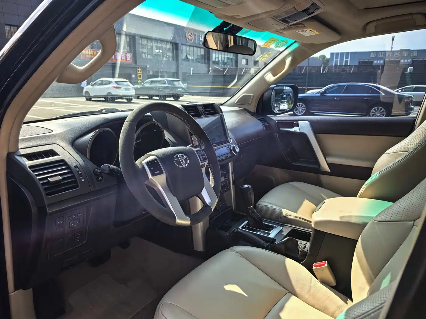 Toyota Prado 2010 4.0L Automatic TX-L фото 4