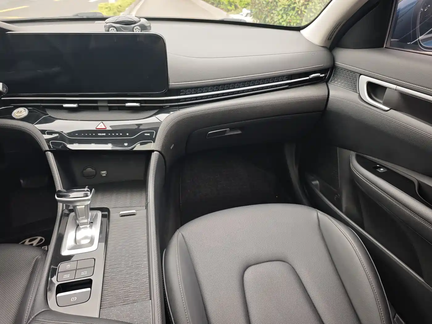 Hyundai Mistra 2021 1.8L CVT GLX Elite фото 9