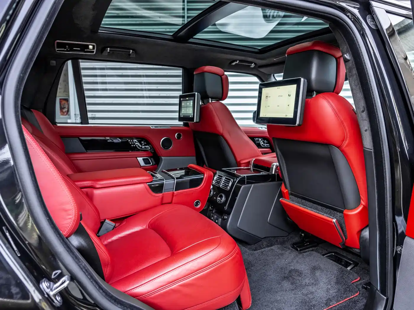 Land Rover Range Rover 2020 3.0 L6 Supreme Creation Extended Version фото 6
