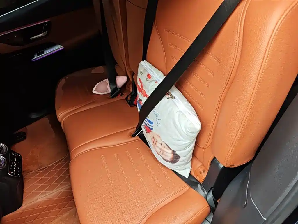Mercedes-Benz GLC 2023 GLC 260 L 4MATIC Luxury 7-Seater фото 14