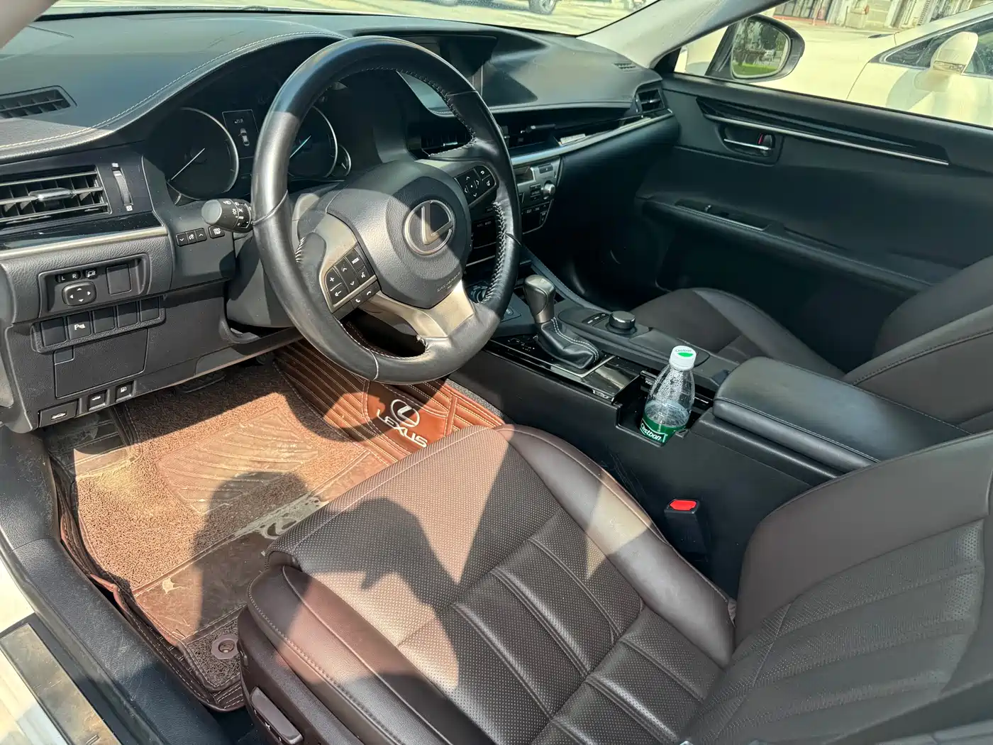 Lexus ES 2017 200 30th Anniversary Edition фото 6