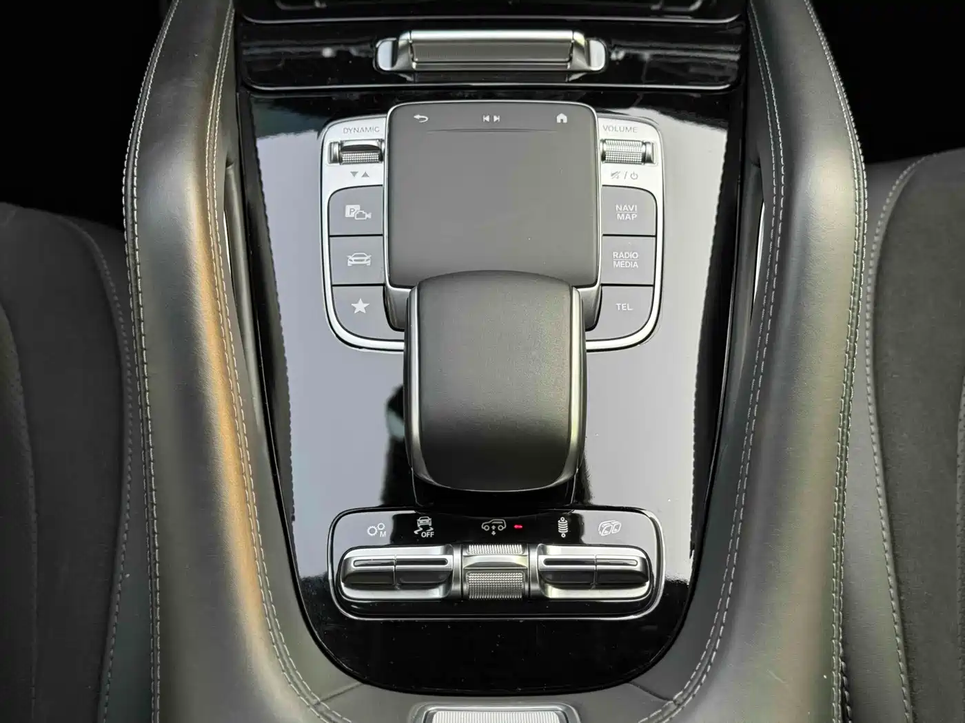 Mercedes-Benz GLE AMG 2023 AMG GLE 53 4MATIC+ фото 17