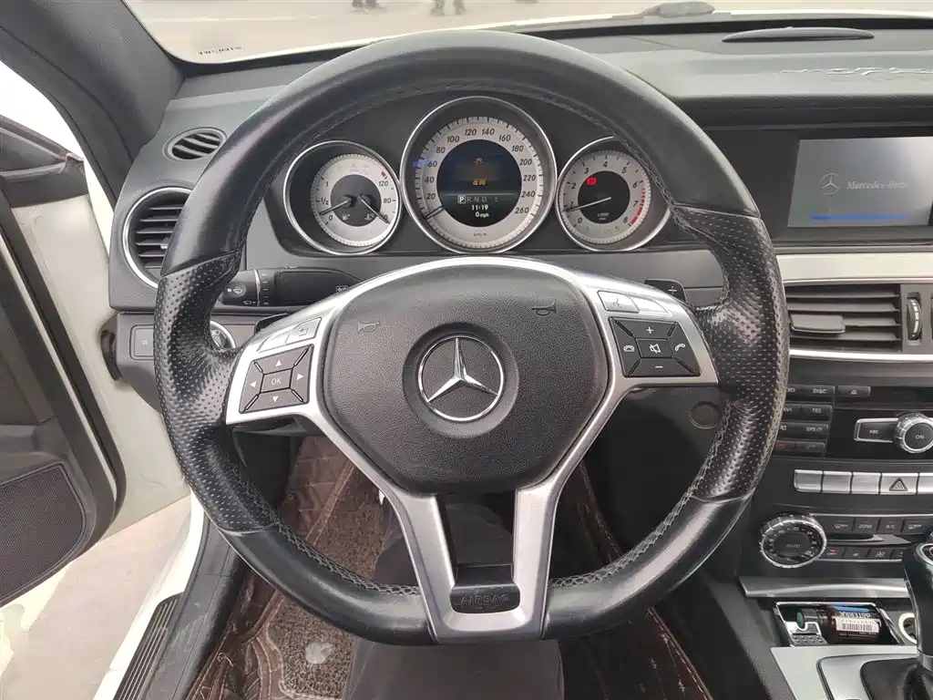 Mercedes-Benz C-Class (Import) 2013 C 180 Coupe фото 7