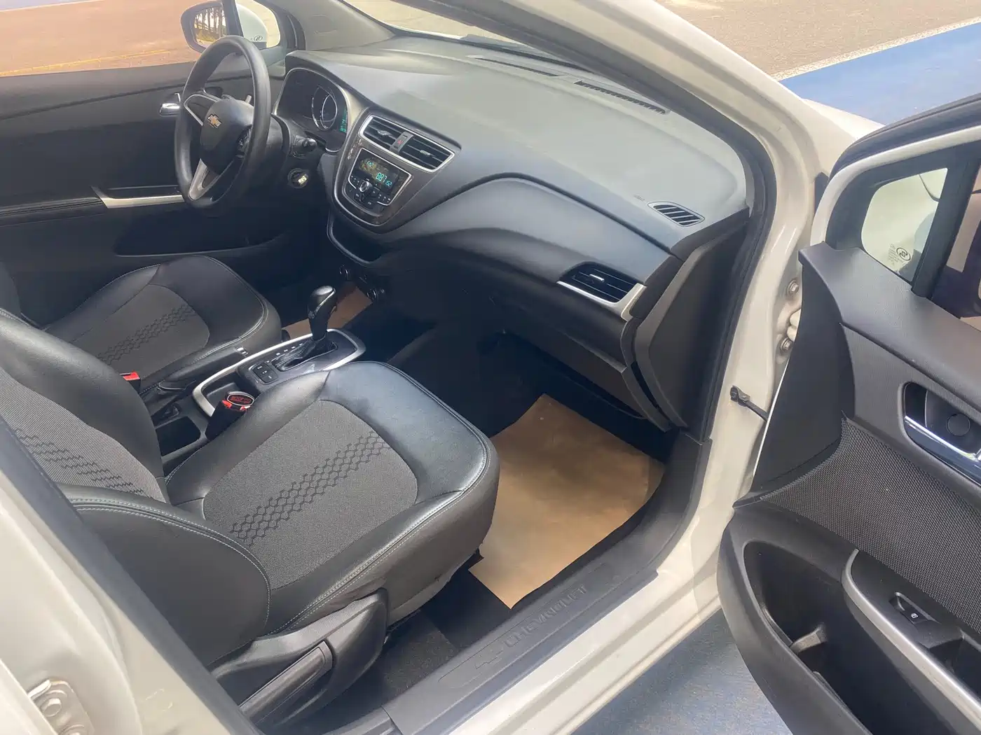 Chevrolet Lova RV 2018 1.5L Automatic Smart фото 13