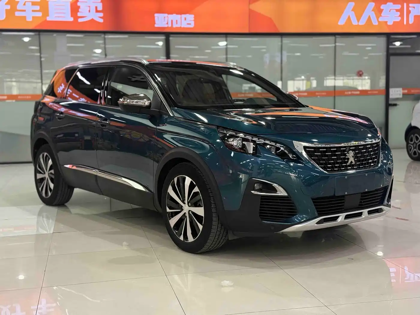 Peugeot 5008 2017 380THP 7-Seater Luxury GT Edition фото 3