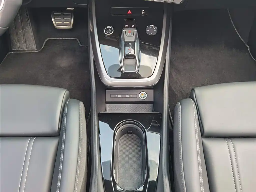 Audi Q4 e-tron 2024 40 e-tron Pioneer Edition фото 17
