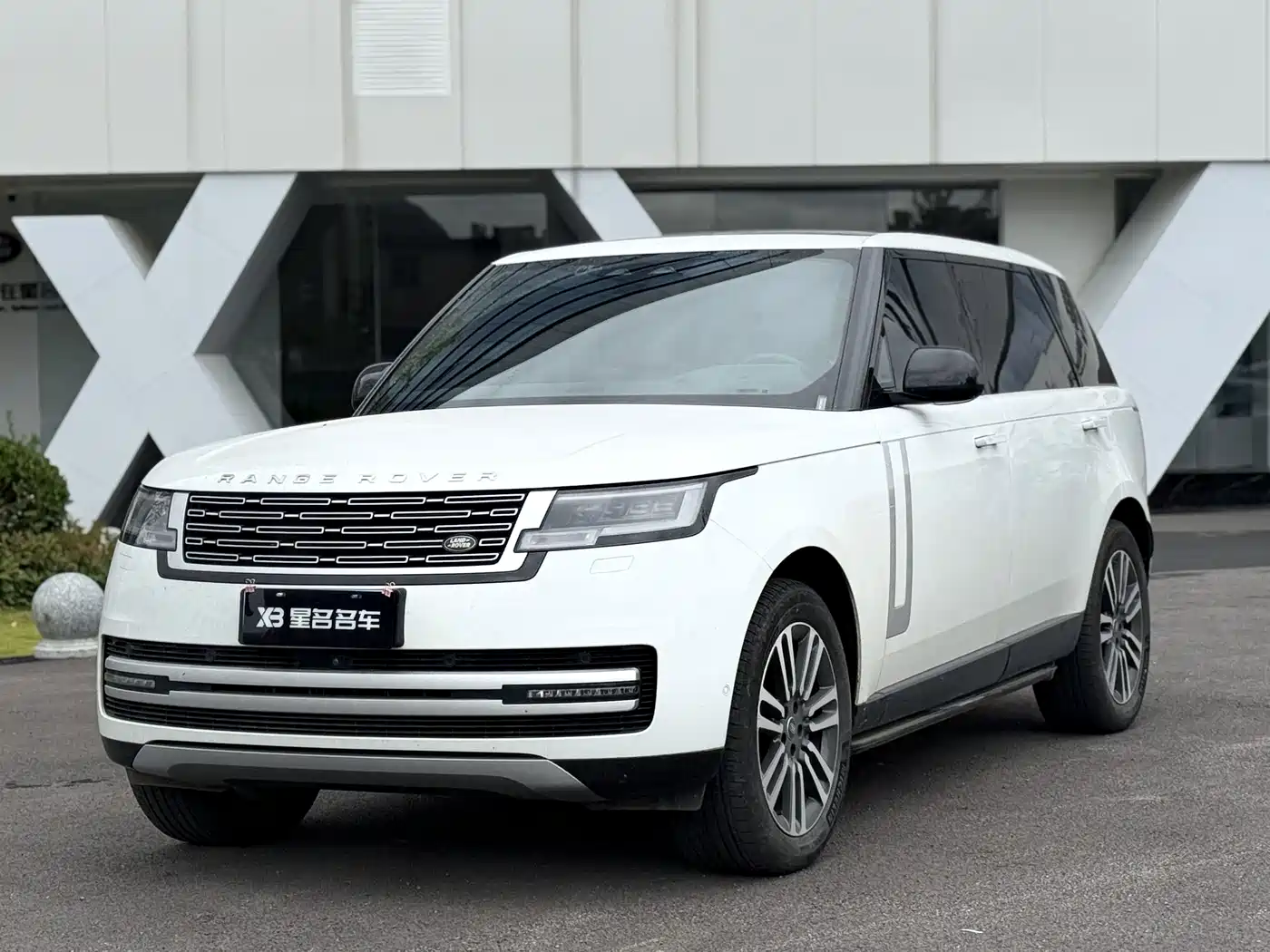 Land Rover Range Rover 2023 2023 3.0 L6 400PS Genesis Extended Version