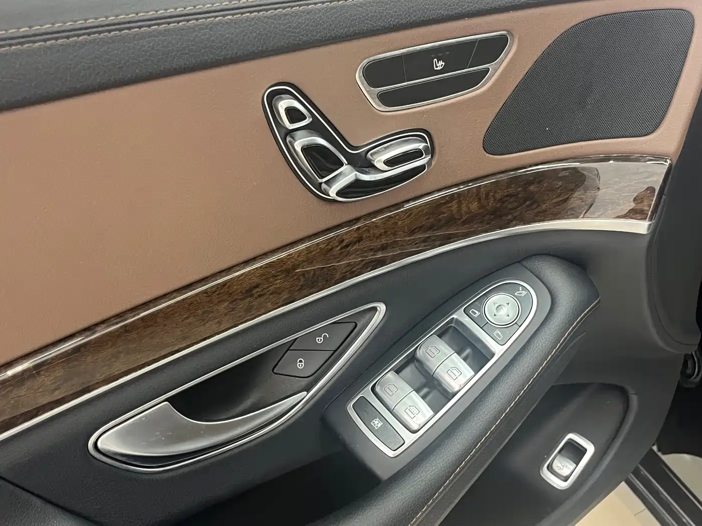 Mercedes-Benz S-Class 2016 S 320 L Luxury фото 9