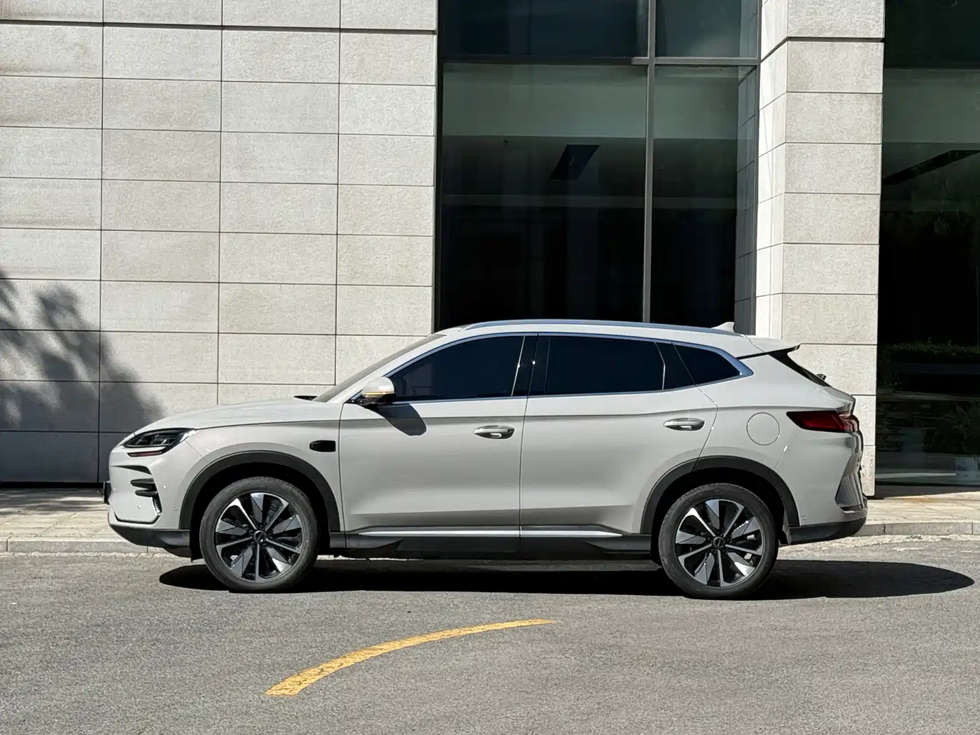 BYD Song PLUS PHEV 2025 EV Smart Driving Edition 520km Premium фото 4