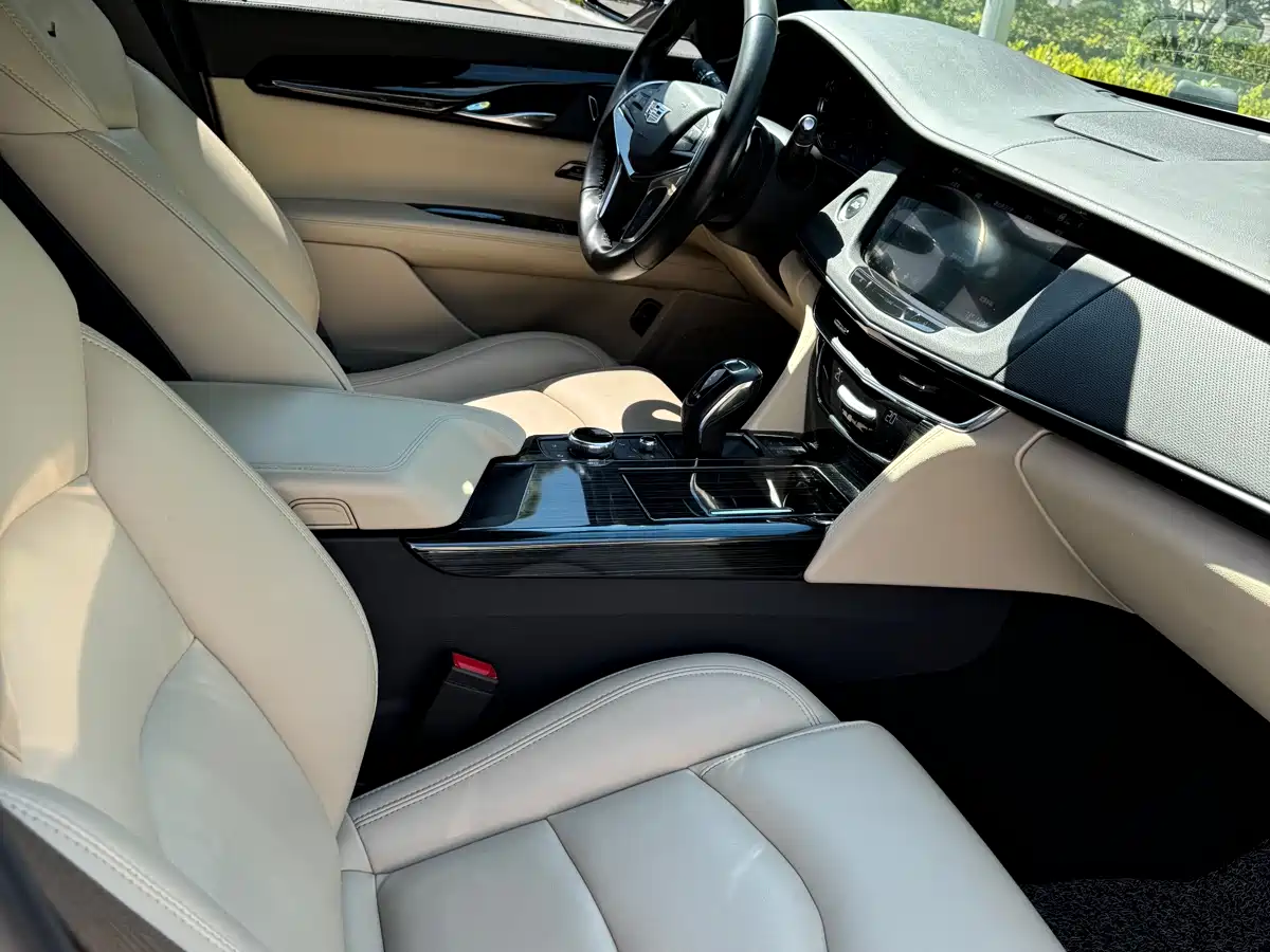 Cadillac CT6 2019 28T Fashion Model фото 20