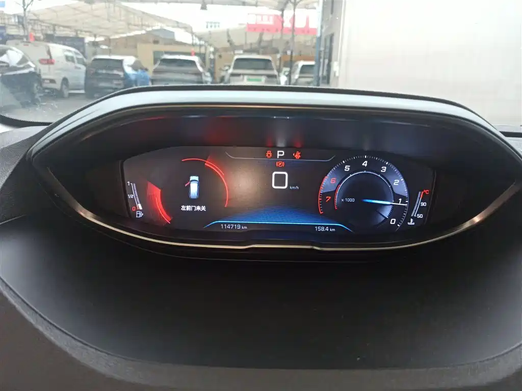 Peugeot 5008 2017 350THP 5-Seat Elite Edition фото 4