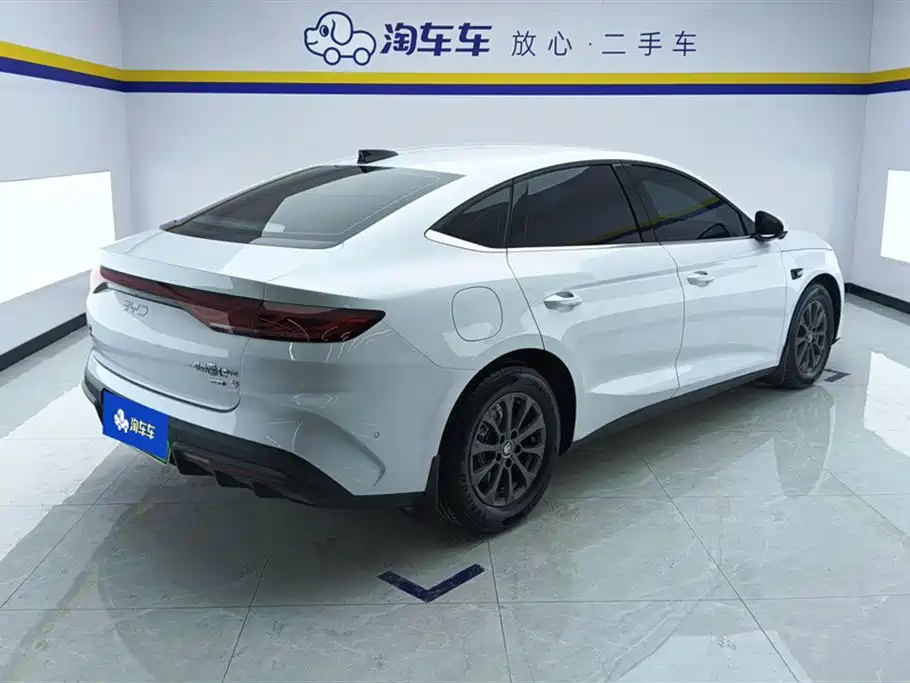 BYD Qin L 2025 DM-i Smart Drive Edition 80KM Leading фото 3