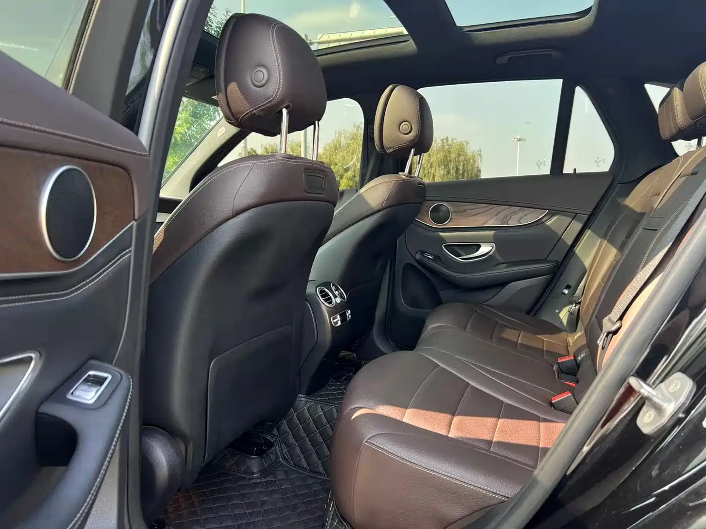 Mercedes-Benz GLC 2018 GLC 300 4MATIC Dynamic фото 12