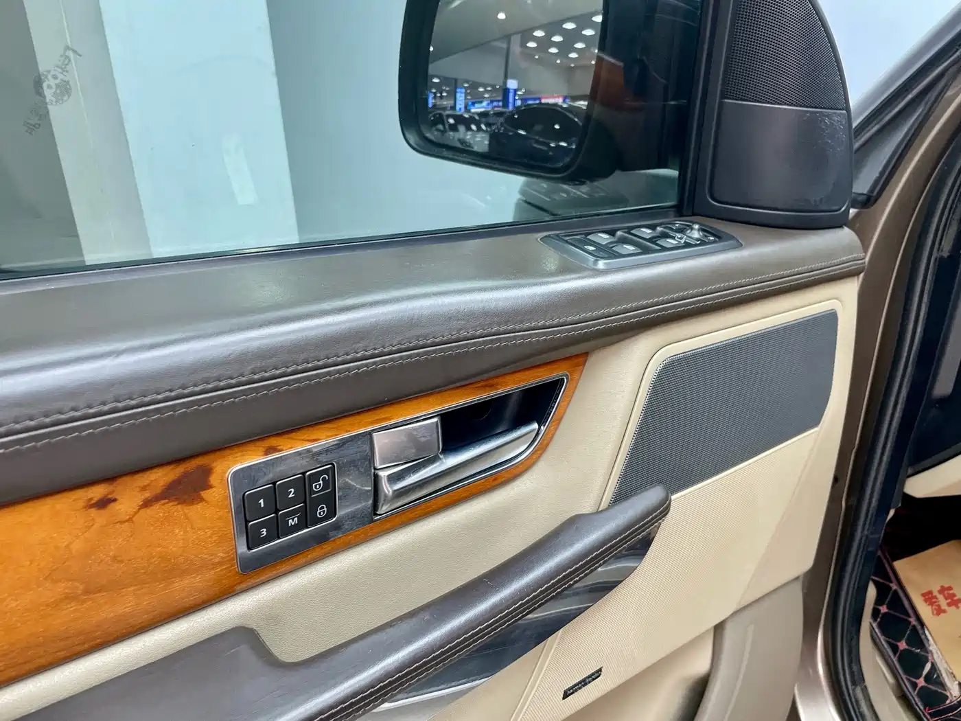 Фото 8 - Land Rover Range Rover Sport