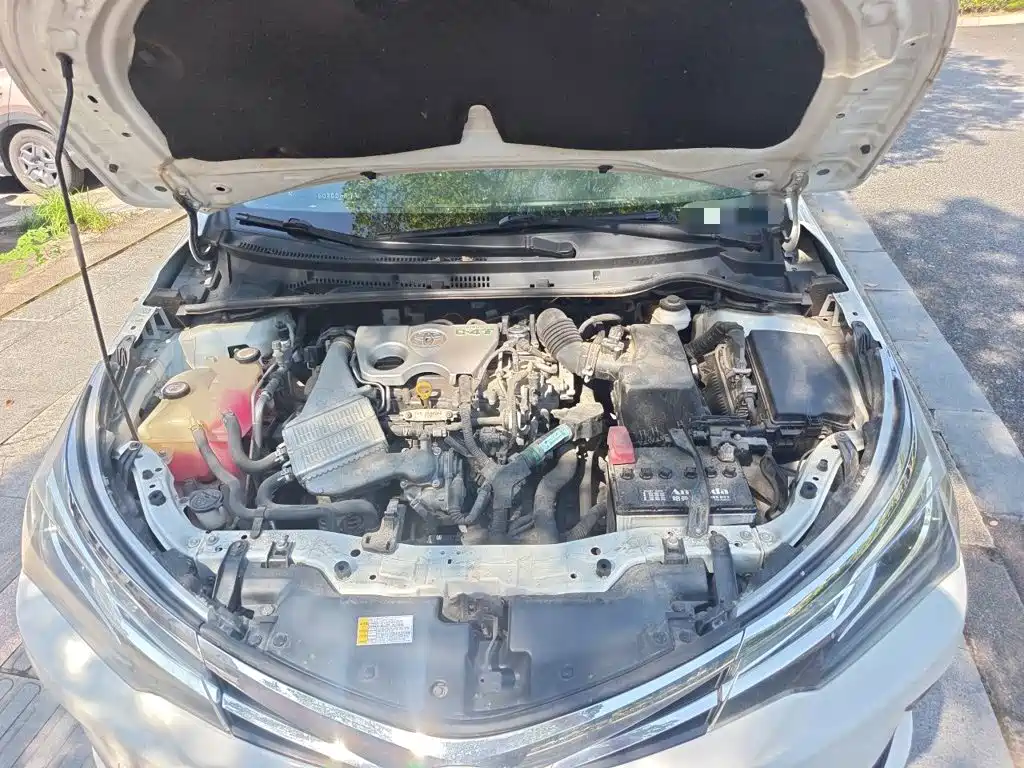 Фото 16 - Toyota Corolla