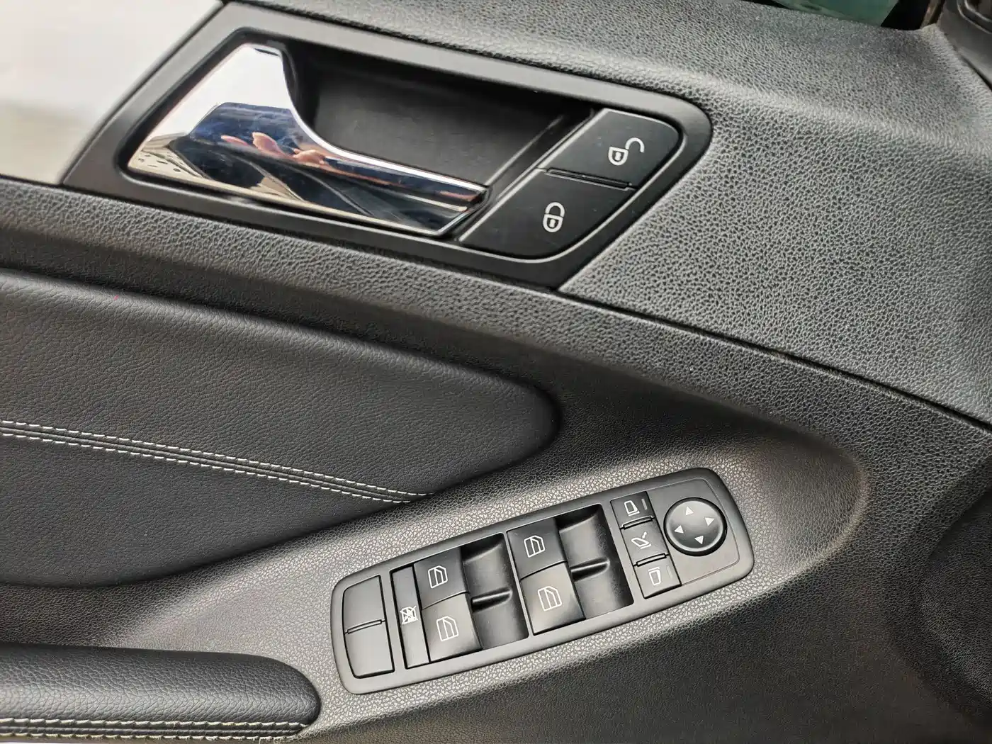 Mercedes-Benz M-Class 2010 ML 300 4MATIC фото 13