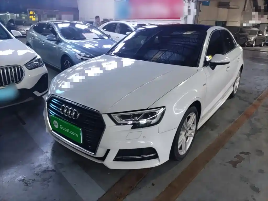 Photo 2 - Audi A3