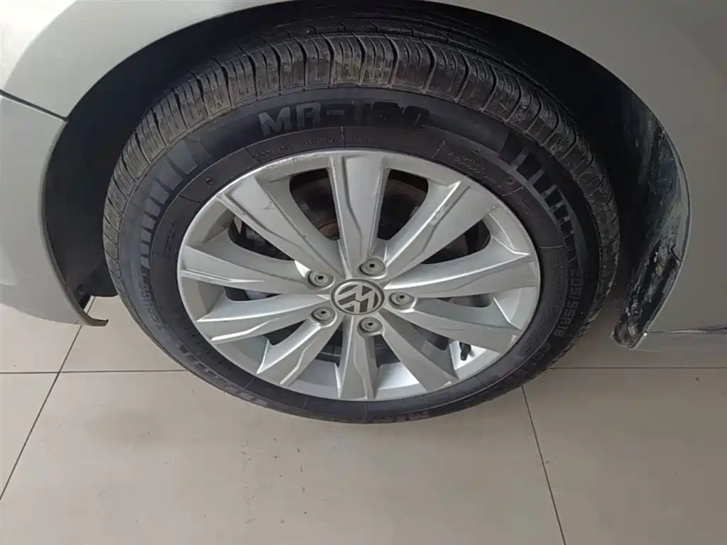 Volkswagen Sagitar 2014 Facelift 1.4TSI Automatic Luxury фото 23