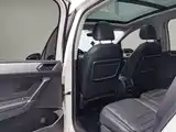 Photo 10 - Volkswagen Touran