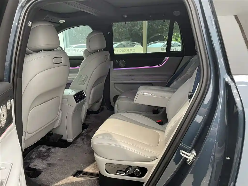 AITO Wenjie AITO M9 2024 Extended Range Ultra 42kWh 6-Seater фото 15